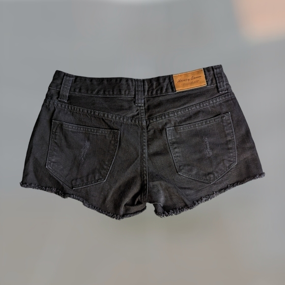Henry Como Distressed Denim Shorts - Picture 4 of 5